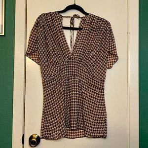 Sheer Stylish V-Neck Blouse (Brown / Beige Print)